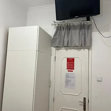 Antonio Pedro * Lissabon