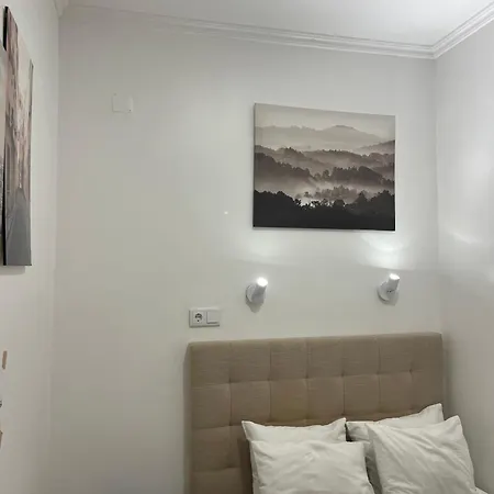 Quarto em Acomodações Particulares Antonio Pedro *