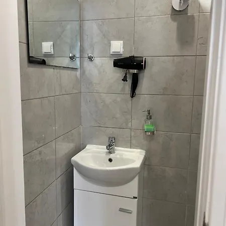 Antonio Pedro * Lissabon