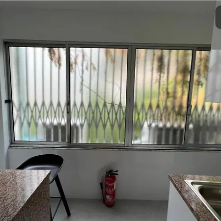 Quarto em Acomodações Particulares Antonio Pedro *